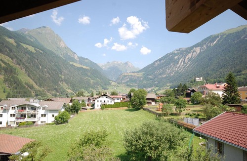 Matrei in Osttirol Apartment | Exclusive apartment in a wonderful complex in the heart of Matreis, for 8 + 2 people.