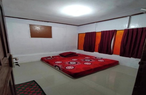 Painan Hotel | EXPRESS O 91702 Mandeh Homestay Syariah Near Bank Nagari PT Bank Pembangunan Daerah (BPD) Sumbar Cabang Painan