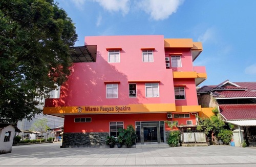 Palembang House | Faeyza Syakira Deluxe Twin