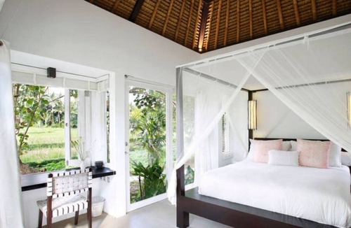 Lodtunduh Villa | Fall in Love with Rose Moon Villa