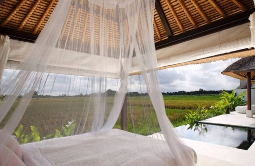 Lodtunduh Villa | Fall in Love with Rose Moon Villa