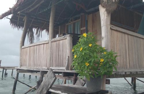 Raja Ampat Hotel | Famili Dive Shop