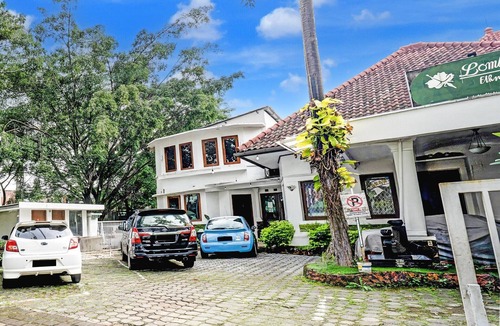 Bandung House | Family Luxury Suite W/Free WiFi and Parking