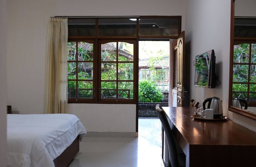 Downtown Kuta Hotel | Fat Yogi Cottages