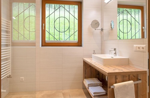 Neusach Apartment | Ferienhaus-Fewo H1 Bellflower - Neusacher-Moser, Ferienhof