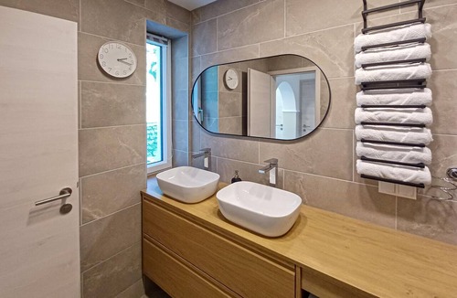 Weissenbach an der Triesting Apartment | Ferienwohnung mit Terrasse