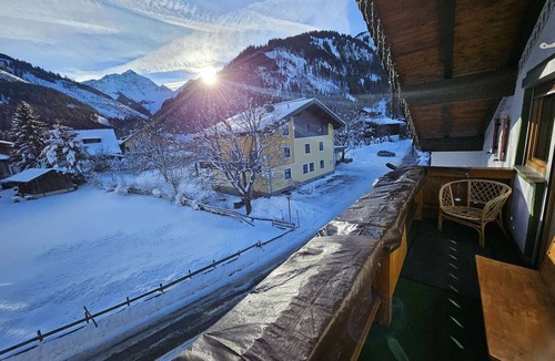 Bichlbach Apartment | Ferienwohnungen Luttinger am Mühlbach – Bright Apartment with Mountain Panorama