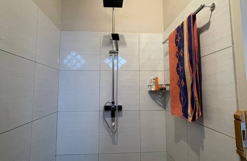 Senggigi House | Fully equipped town house in popular fishing village