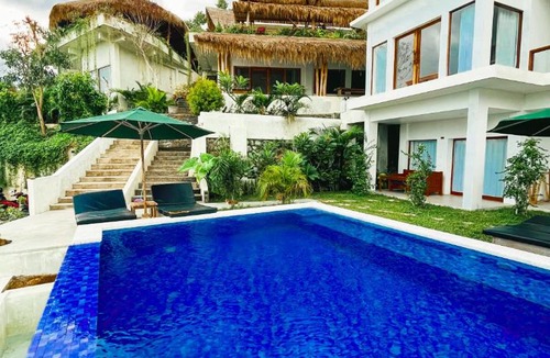 Kuta Hotel | Garden Hill Views