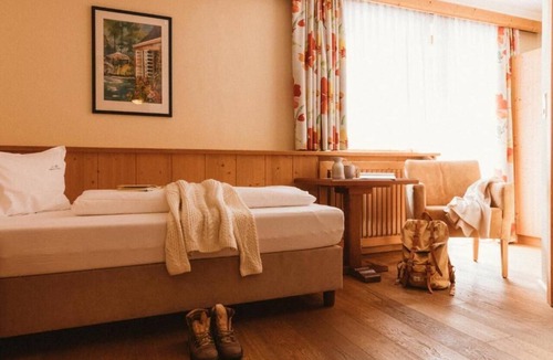 Ried im Oberinntal Hotel | Gartenhotel Linde