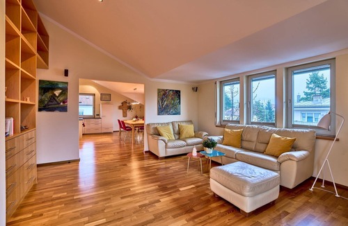 Pradl Apartment | Große, Exklusive Wohnung mit Balkon und Fantastischer Aussicht auf die Bergwelt