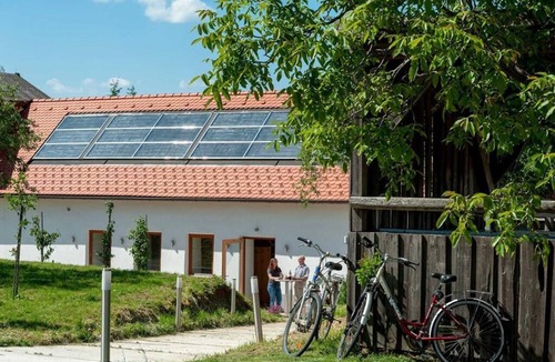 Weitersfeld Apartment | Ground-floor, barrier-free vacation apartment with a cozy Swedish stove
