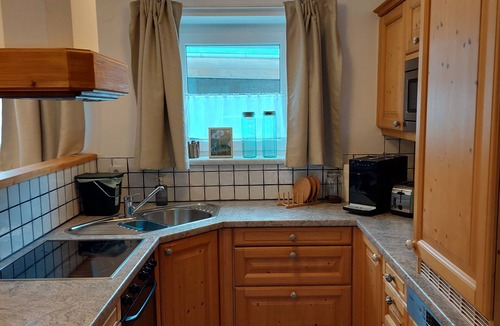 Grundlsee Apartment | Grundlsee vacation apartment - Charming vacation apartment right on the lakeshore
