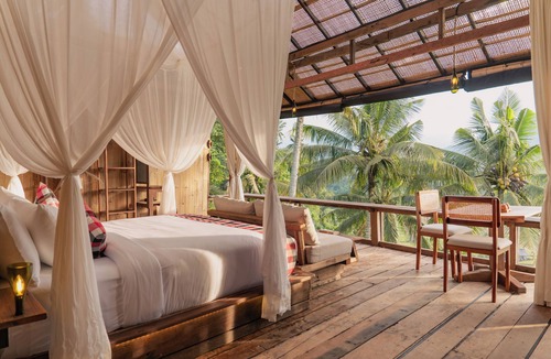 Wisma Kerta Cabin | Hidden Jungle Gem with Mountain and Rice Field View