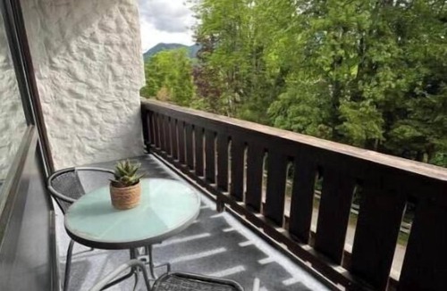 Strobl Apartment | Hideaway in Strobl with bathing area and breakfast at partner hotel
