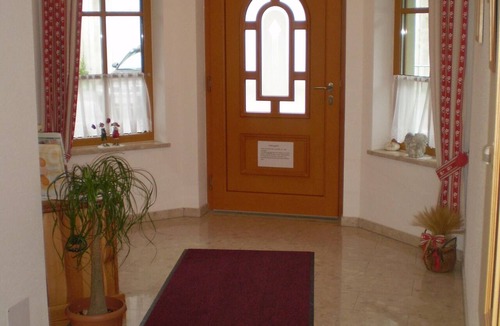 Alpendorf Apartment | Holiday Apartment "Landhaus Gruber" with Mountain View, Balcony & Wi-Fi