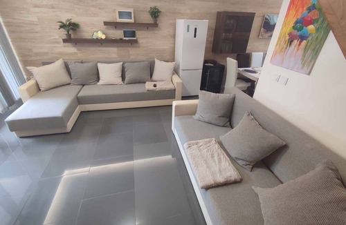 Vonyarcvashegy House | Holiday home, modern and beautifully furnished, with Wi-Fi and air conditioning