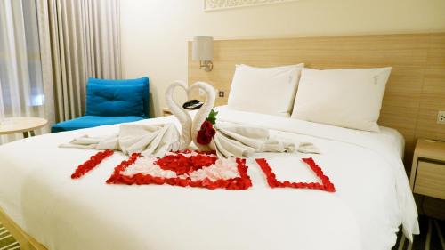 Semarang Hotel | Holiday Inn Express Semarang Simpang Lima by IHG
