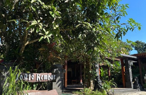 Bandung Hotel | Homestay Joglo Kembar