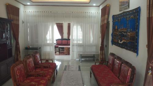 Sumatra House | HOMESTAY PARAK KAYU