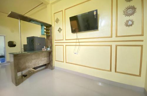Polewali Mandar Hotel | Homestay RN near Taman Bambu Runcing Polewali Mitra RedDoorz