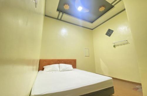 Polewali Mandar Hotel | Homestay RN near Taman Bambu Runcing Polewali Mitra RedDoorz