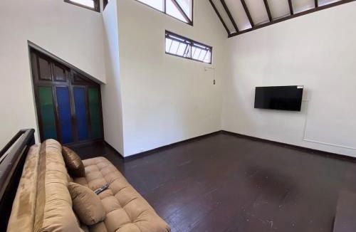 Ngaglik House | Homestay Syariah Merapi View By Simply Homy