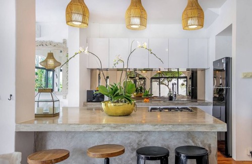 Dyanapura Villa | Homey 5 BR Villa In Seminyak