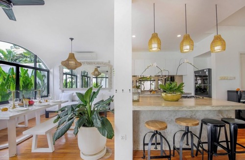 Dyanapura Villa | Homey 5 BR Villa In Seminyak