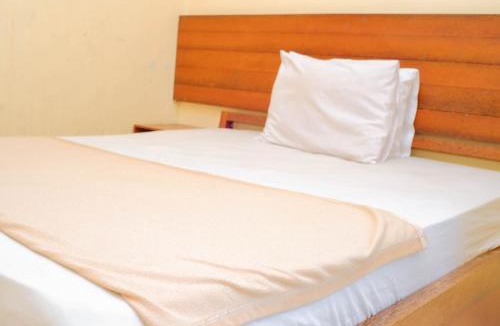 Diponegoro Hotel | Hotel Damai