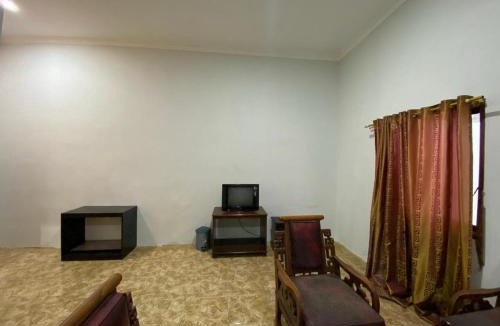 Makassar Hotel | Hotel Magellona Makassar Mitra RedDoorz
