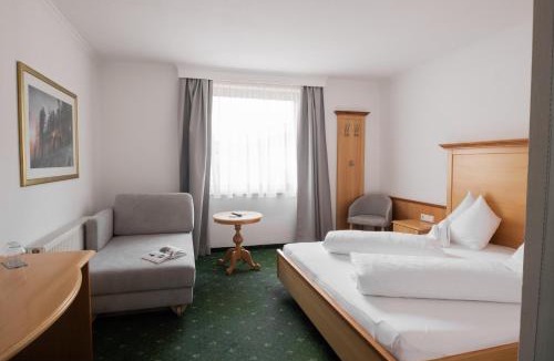 Kaprun Hotel | Hotel Martini Kaprun including free parking and Zell am See-Kaprun summer card
