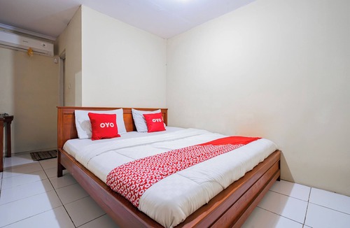 Pameungpeuk Hotel | Hotel O Ar Guest House Syariah