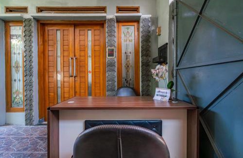Pameungpeuk Hotel | Hotel O Ar Guest House Syariah