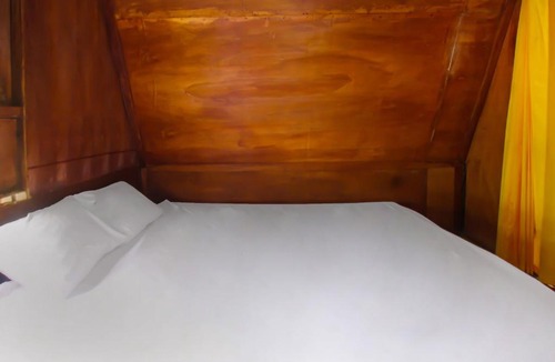 Aik Berik Hotel | Hotel O Awenk Homestay Near SD Gunung Wakul