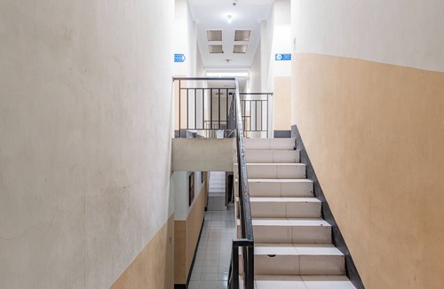 Palembang Hotel | Hotel O Ilir Barar I Near Rumah Sakit Islam Siti Khadijah Formerly Maleo Hotel