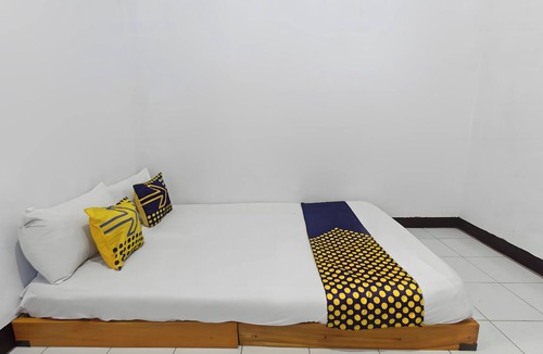 Senggigi Hotel | Hotel O Kanditha Homestay Near Lombok Exotic Sentral Oleh-oleh