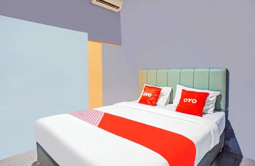 Medan Hotel | Hotel O Mandala Near Universitas Negeri Medan (UNIMED)