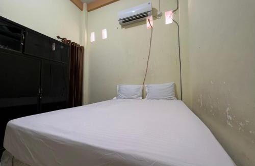 Kendari Hotel | Hotel O Mely Homestay