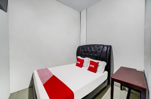 Medan Hotel | Hotel O near Citraland formerly Brayan Guest House