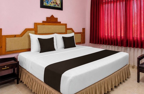 Hargomulyo Hotel | Hotel O near Tawangmangu Wonder Park for