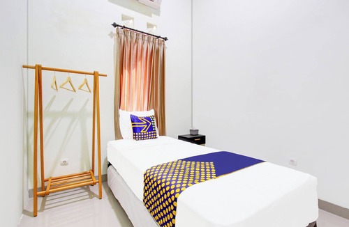 Cepu Hotel | Hotel O Tinampi House Syariah
