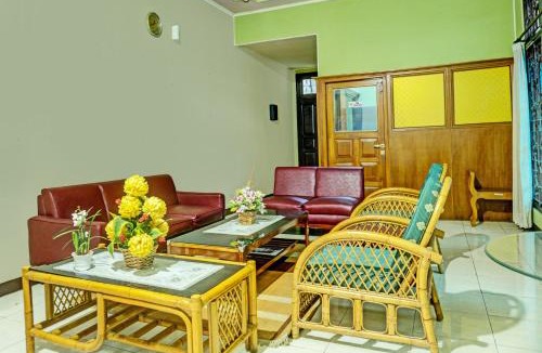 Palembang Hotel | Hotel O Wisma Inayah Syariah