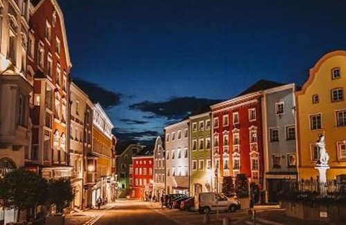 Scharding House | Hotel Stiegenwirt - double room, shower, WC