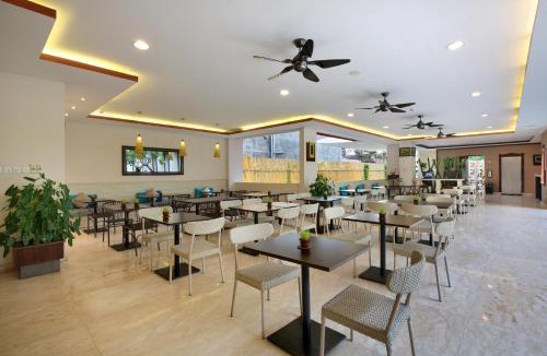 Downtown Kuta Hotel | Hotel Terrace at Kuta