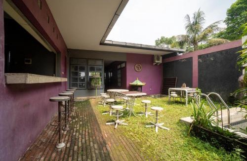 Bintaro Hotel | Hotel Tobana Bintaro House By ARBA