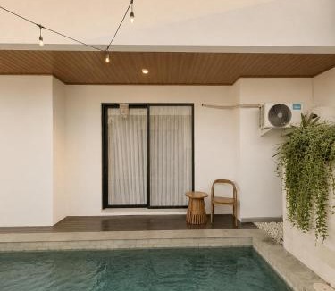 Ungasan Villa | Indah Villa Ungasan 2 Pool Escape Near Melasti