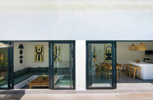 Padonan Villa | Infinity Villa by Tasvan