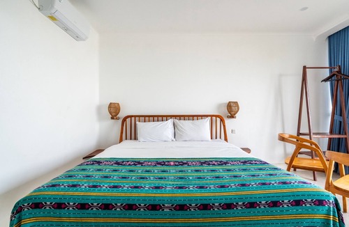 Kuta Hotel | Inlight Lombok Deluxe King Room