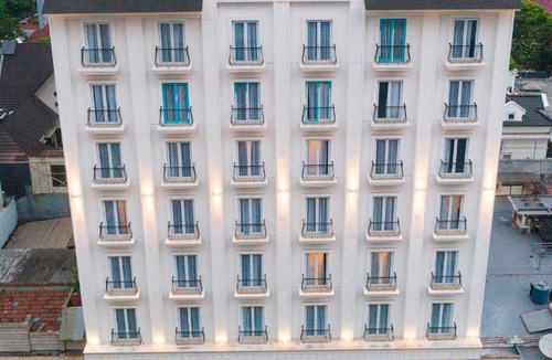 Jakarta Hotel | Jambuluwuk Thamrin Hotel